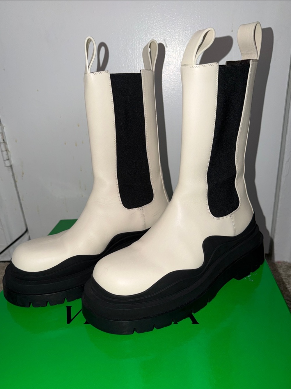 Bottega Veneta Tire Chelsea Boot